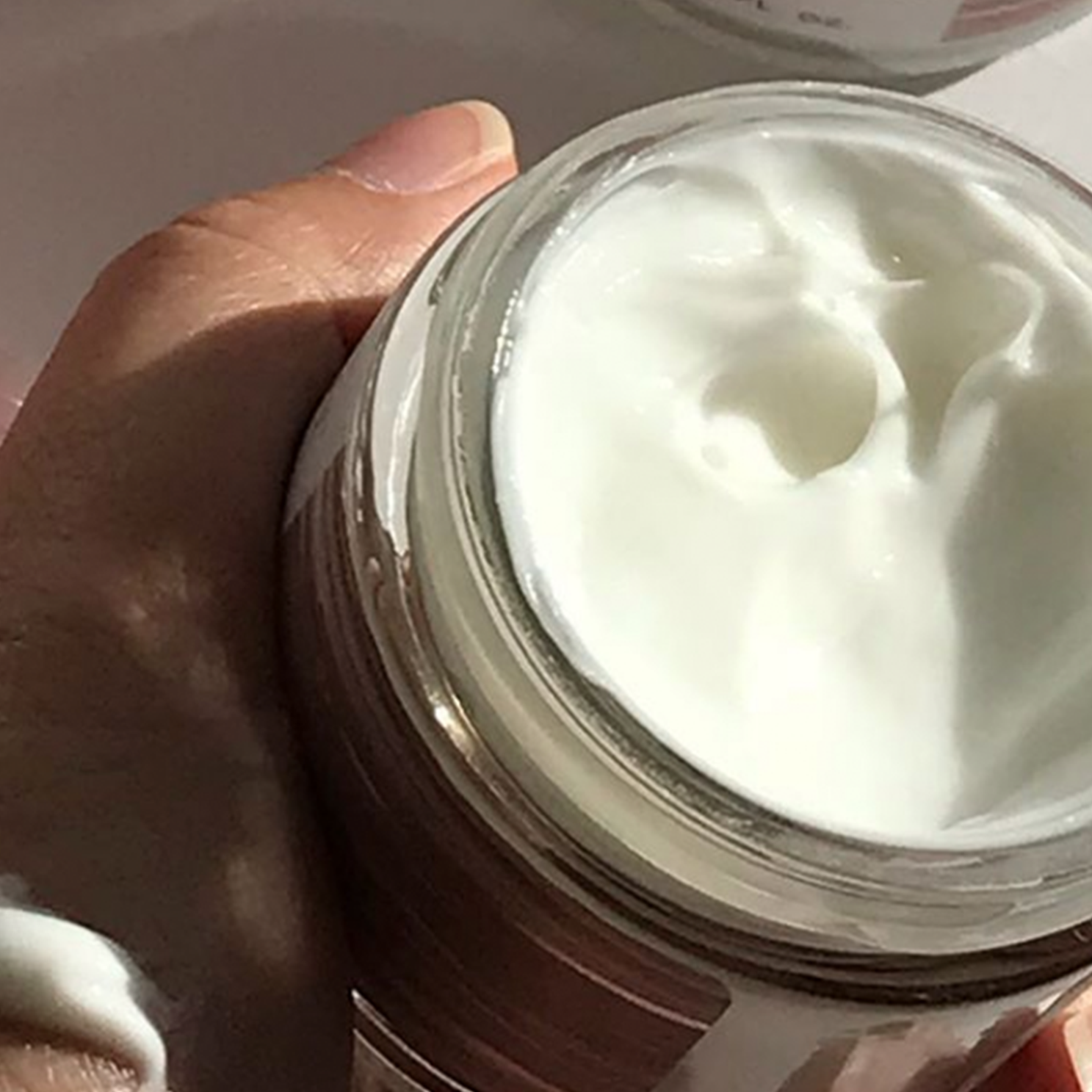 neroli complete creme open jar