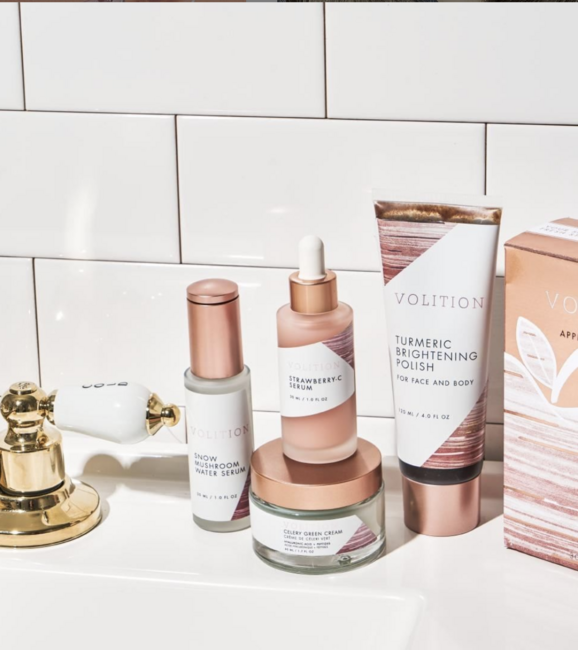 FLAWLESSLY PREP SKIN FOR MAKEUP APPLICATION