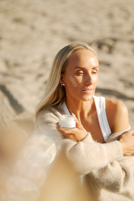 How to Keep Skin Hydrated in Summer Without the Heavy, Greasy Feel