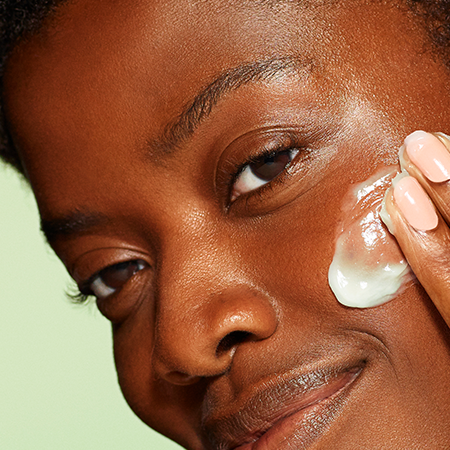 How to Hydrate Oily Skin Without Making It Shinier